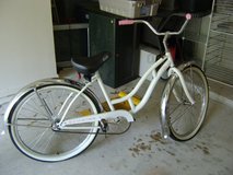 Ladies Bicycle "Schwinn" Cruiser For Mother's Day -- Used 2 Months in Kingwood, Texas