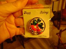 Christmas Pin - Nice Lead Free in Luke AFB, Arizona